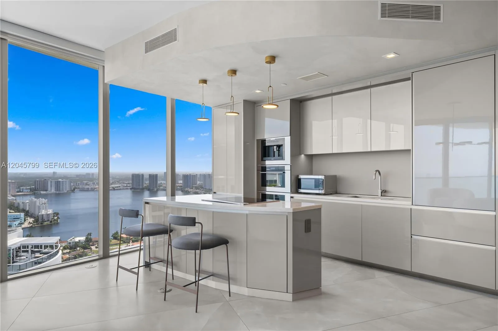 18975 Collins Ave # 3204, Sunny Isles Beach, FL 33160 photo 2