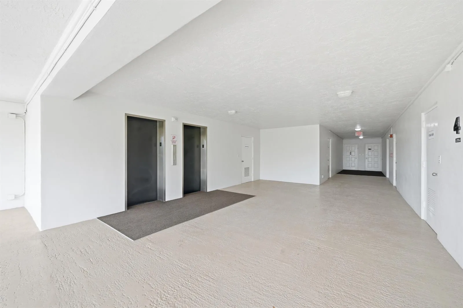 3800 Oaks Clubhouse Drive # 410, Pompano Beach, FL 33069 photo 3