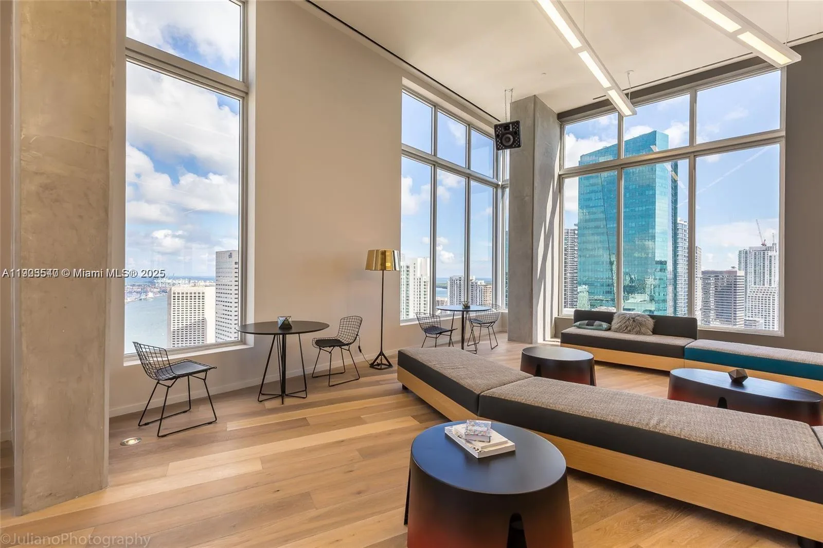151 SE 1st St # 1604, Miami, FL 33131 photo 11