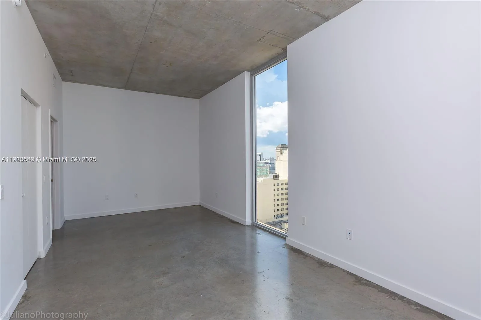 151 SE 1st St # 1604, Miami, FL 33131 photo 7