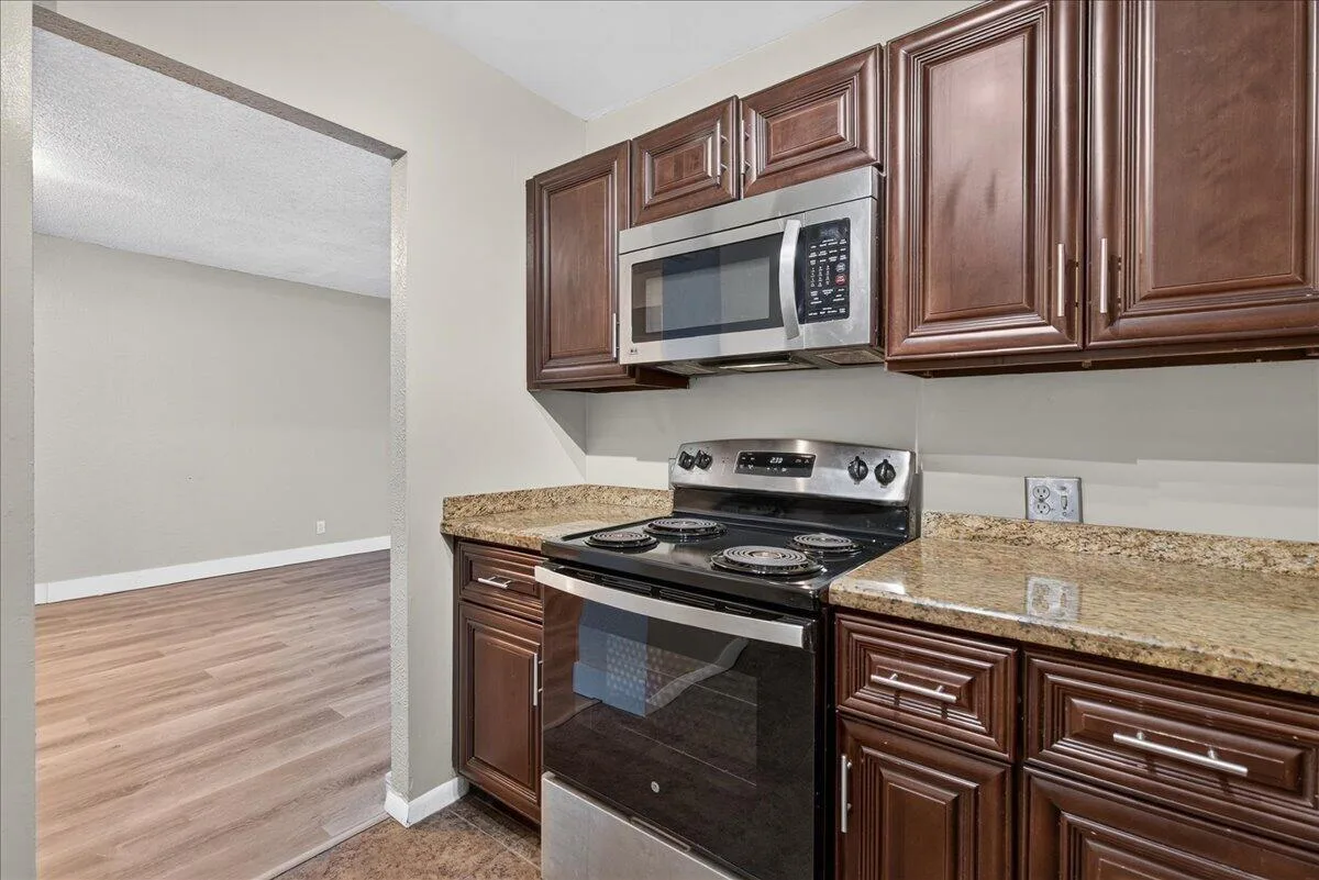 4200 Hillcrest Drive # 217, Hollywood, FL 33021 photo 10