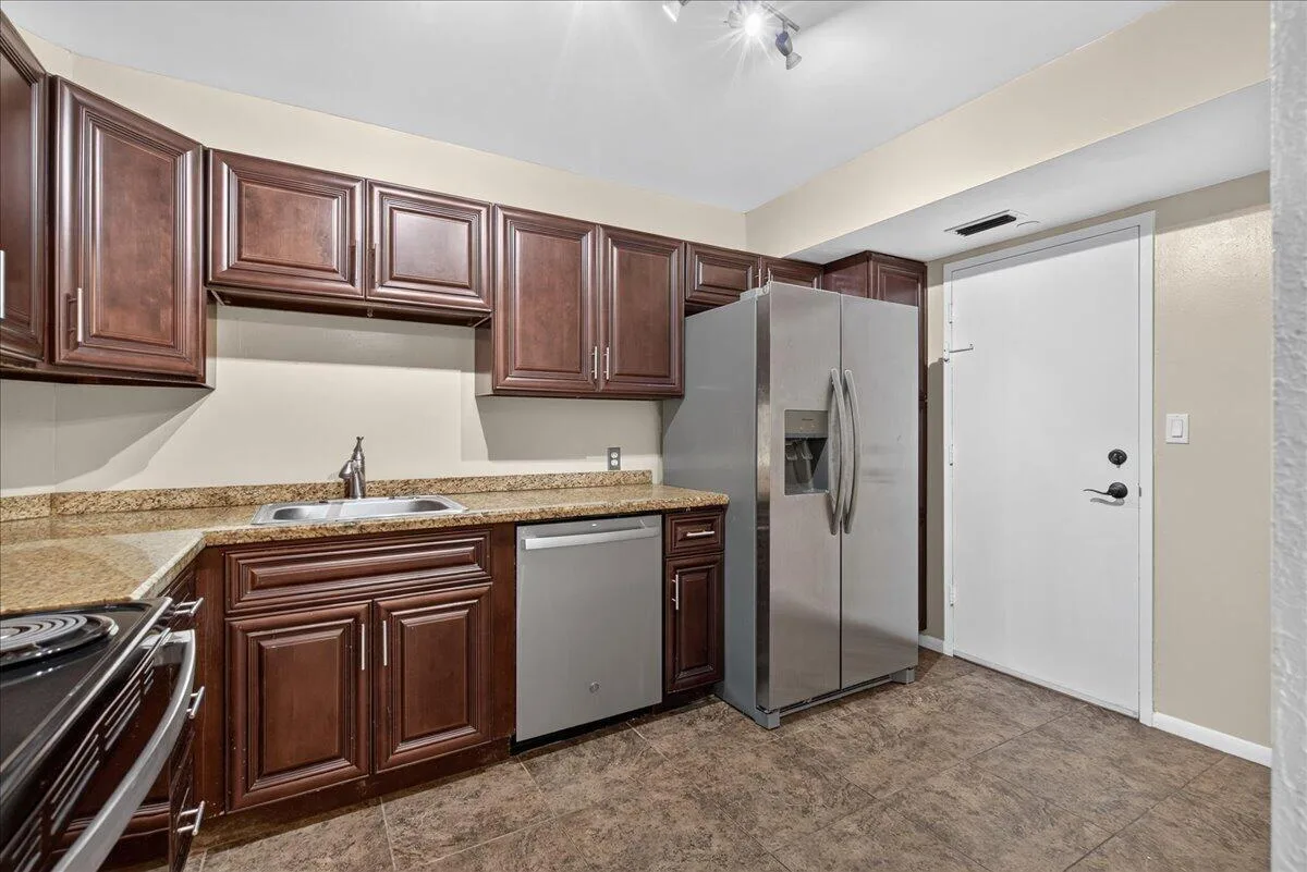 4200 Hillcrest Drive # 217, Hollywood, FL 33021 photo 6