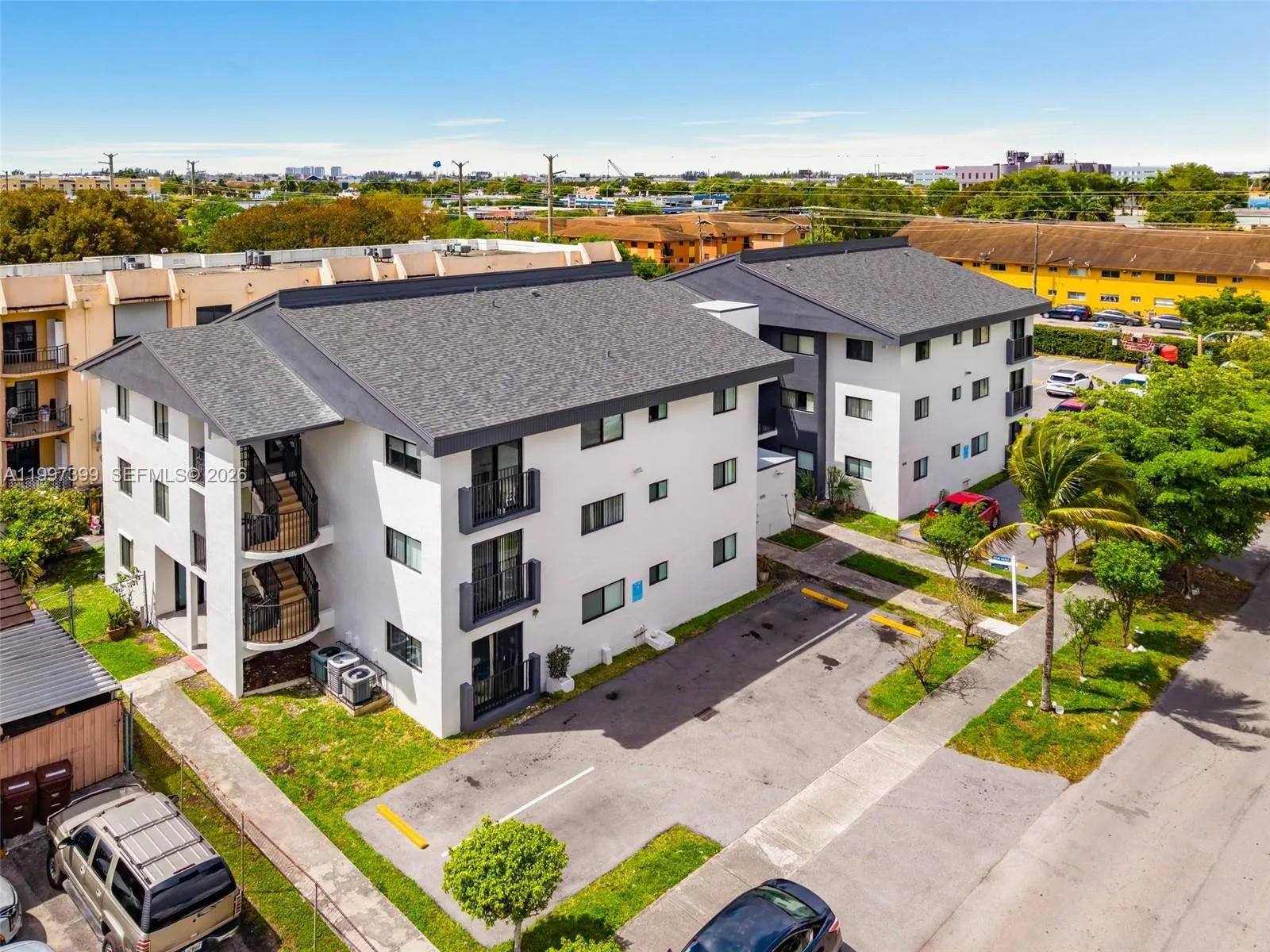 1490 W 42nd Pl # 206, Hialeah, FL 33012
