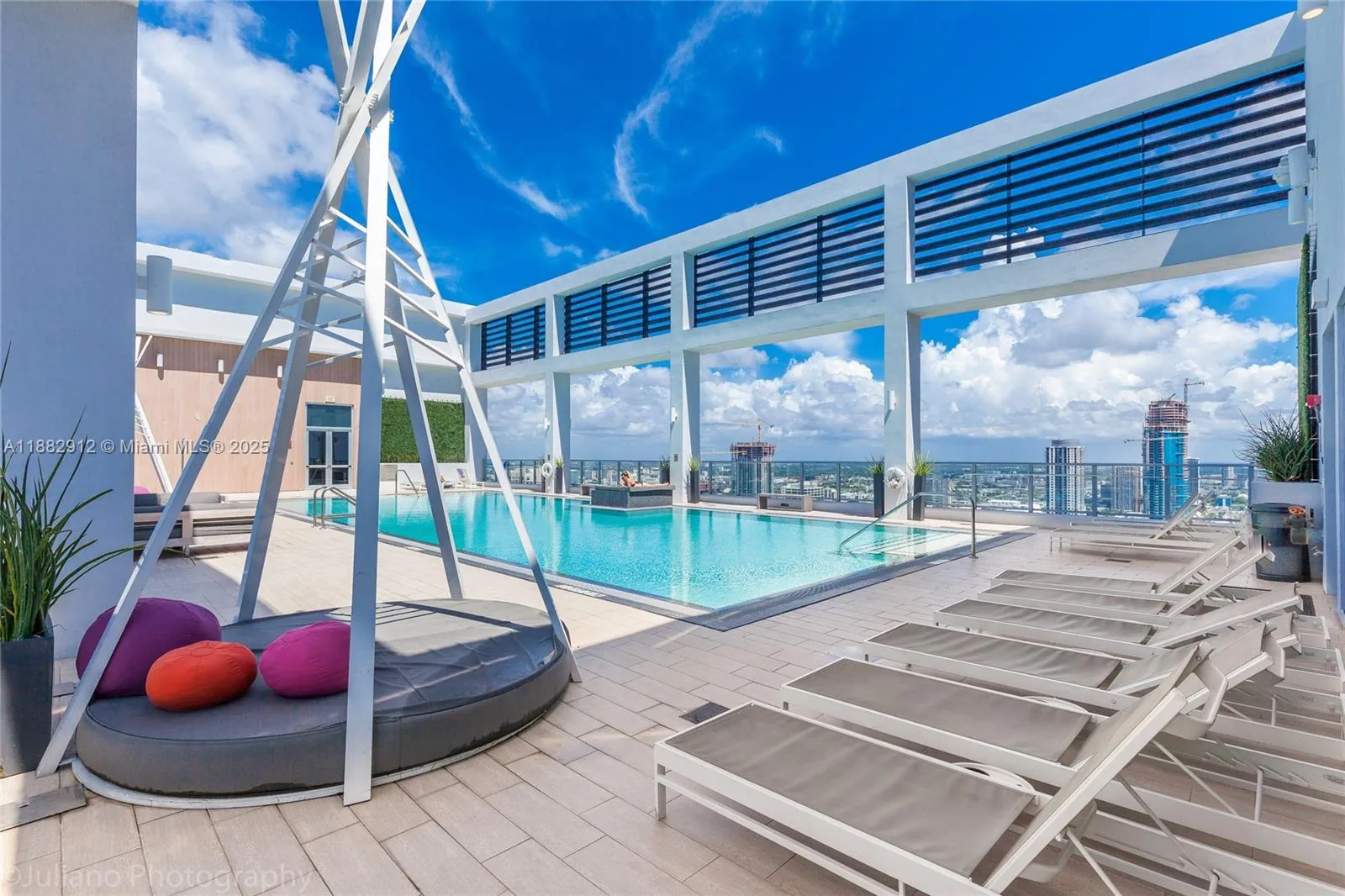 151 SE 1st St # 1107, Miami, FL 33131
