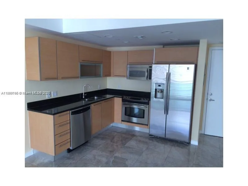 950 Brickell Bay Dr # 2808, Miami, FL 33131 photo 3