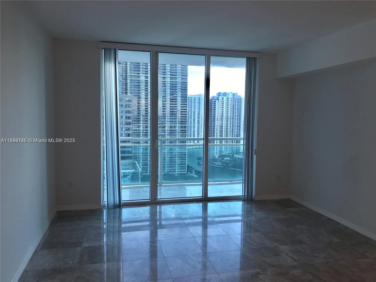 950 Brickell Bay Dr # 2808, Miami, FL 33131 photo 5