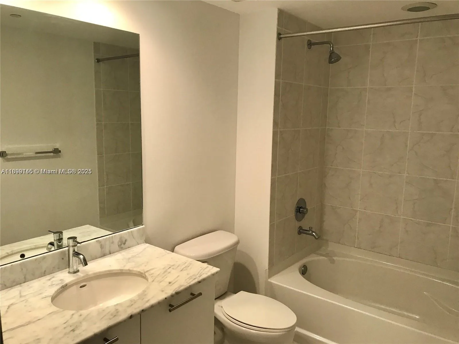 950 Brickell Bay Dr # 2808, Miami, FL 33131 photo 6