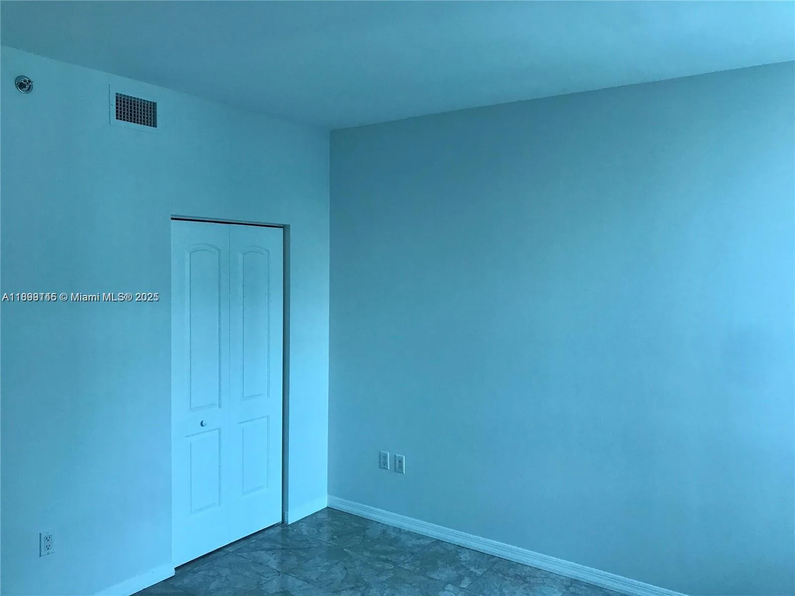 950 Brickell Bay Dr # 2808, Miami, FL 33131 photo 7