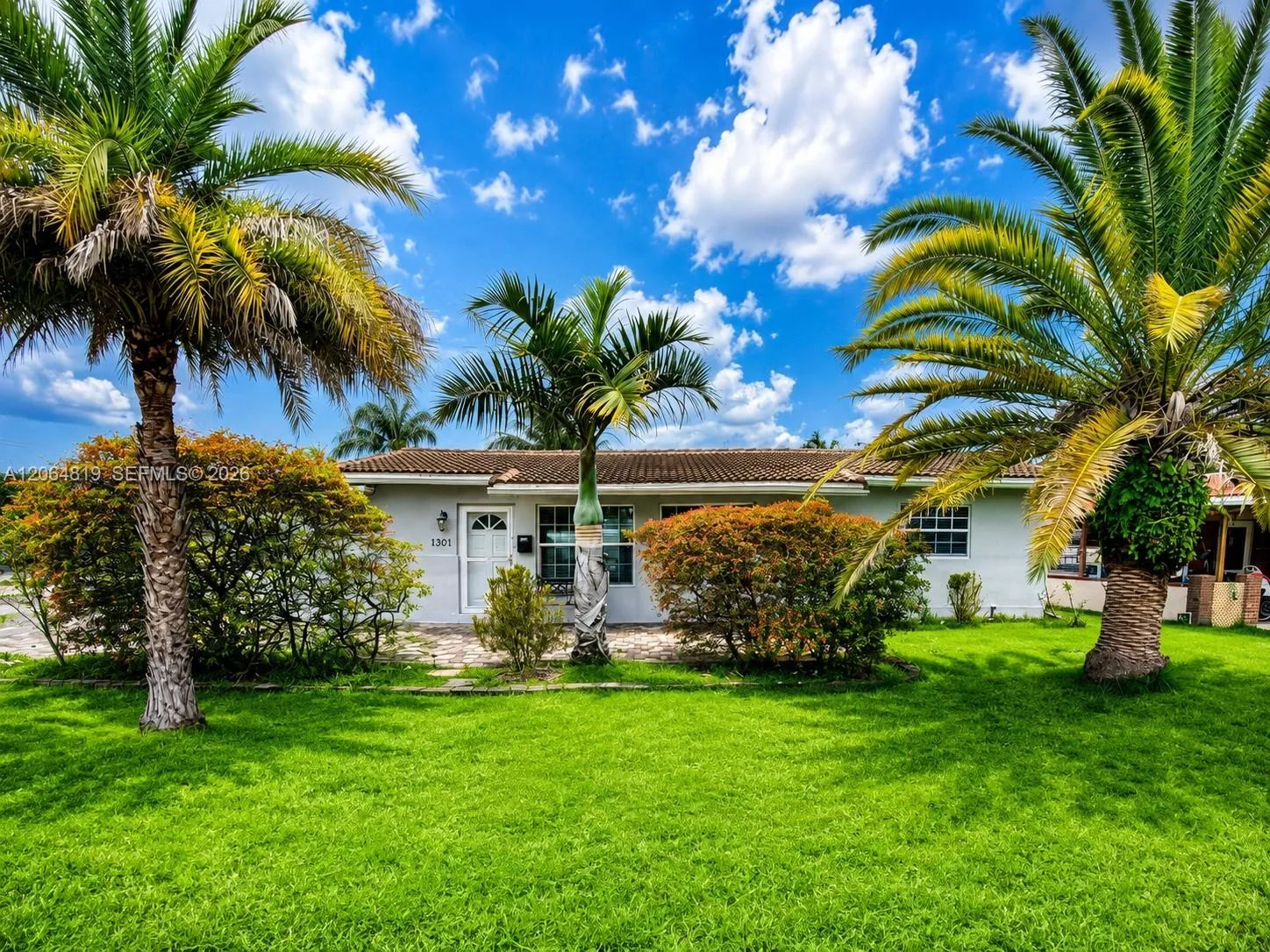 1301 NE 42nd St, Oakland Park, FL 33334 photo 8