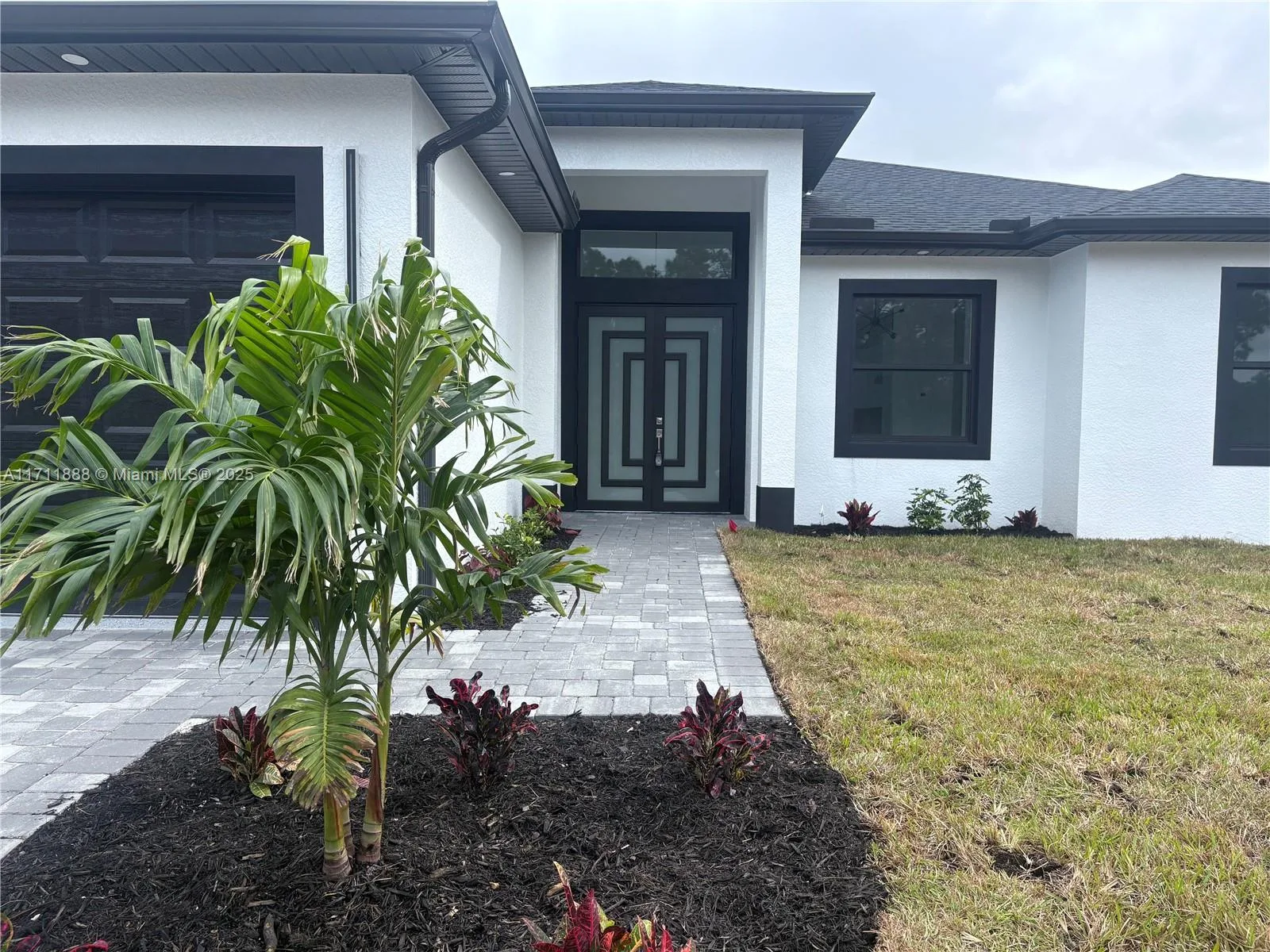 904 Leroy, Lehigh Acres, FL 33972 photo 3