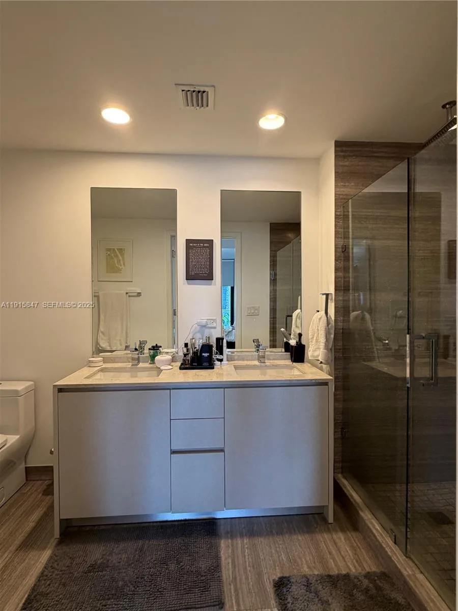 1010 Brickell Ave # 2302, Miami, FL 33131 photo 10
