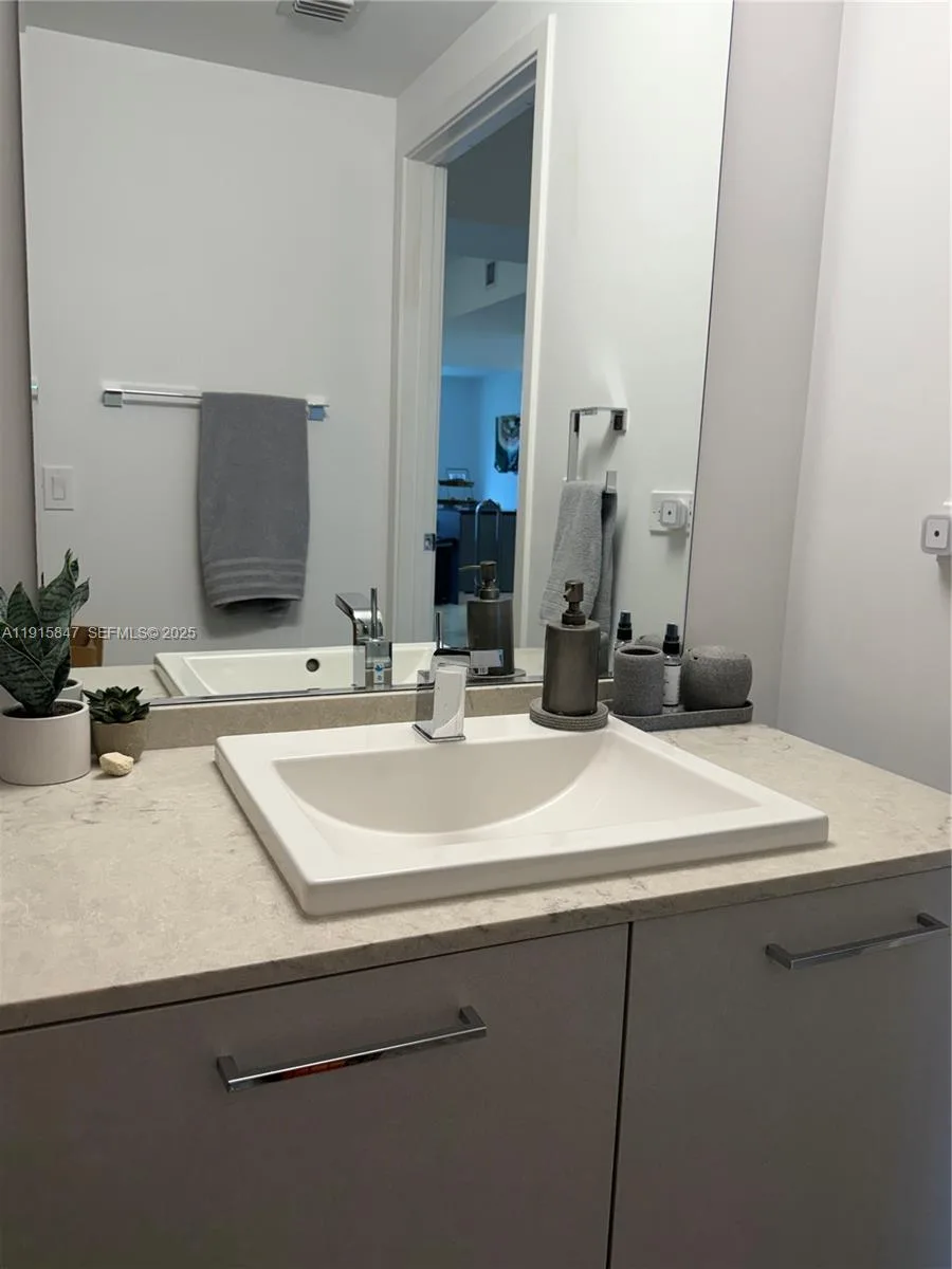 1010 Brickell Ave # 2302, Miami, FL 33131 photo 12