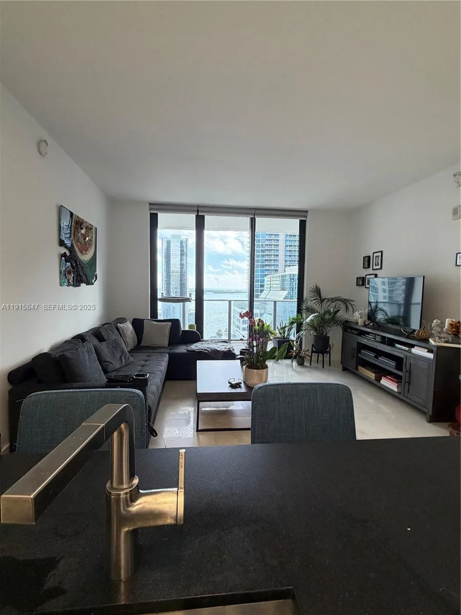 1010 Brickell Ave # 2302, Miami, FL 33131 photo 4