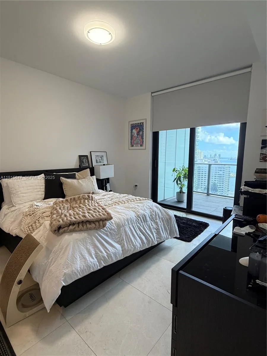 1010 Brickell Ave # 2302, Miami, FL 33131 photo 6