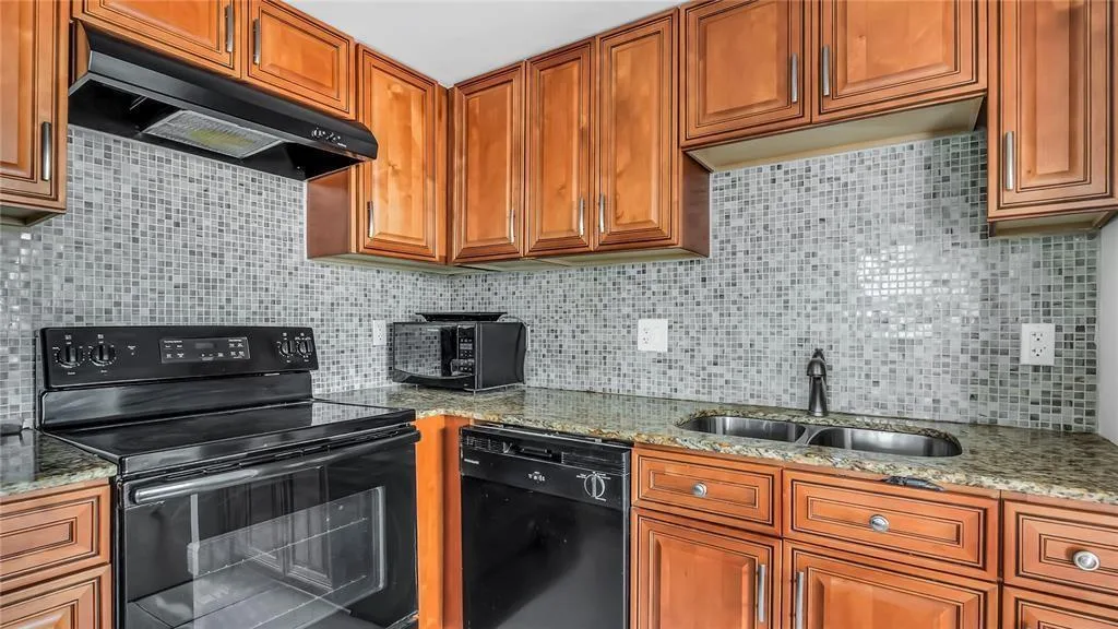 703 Brittany # O, Delray Beach, FL 33446