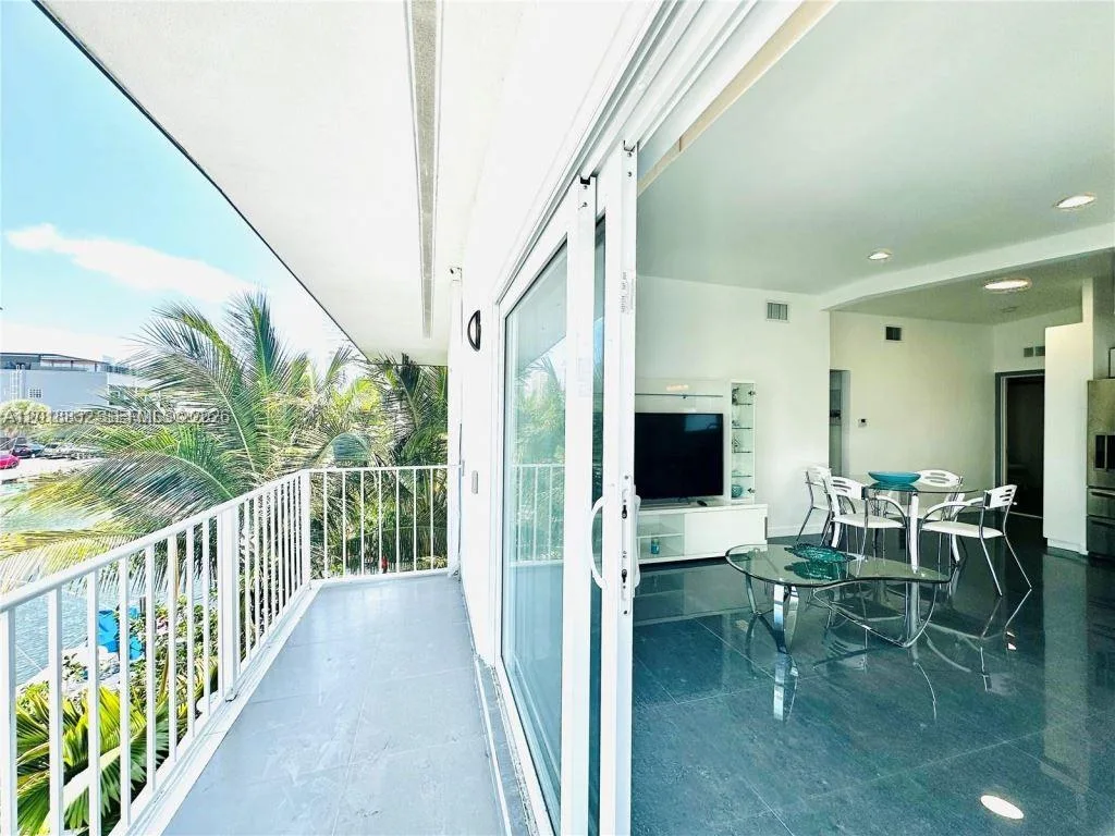 3751 NE 170th St # 4, North Miami Beach, FL 33160