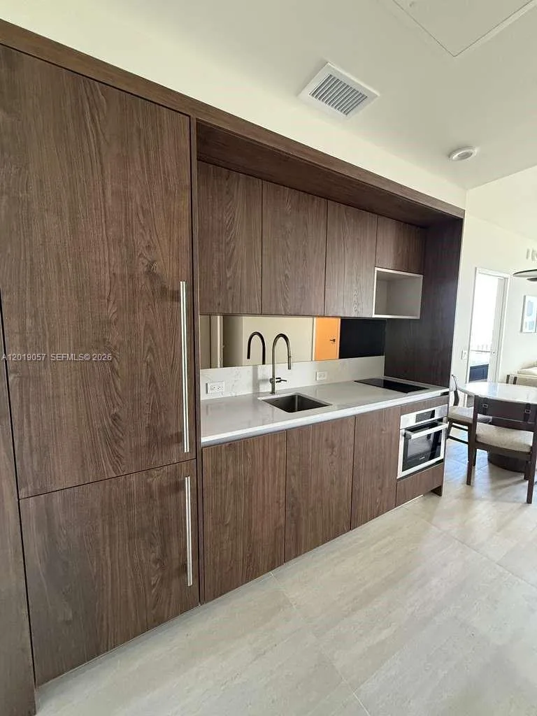 1611 SW 2nd ave # 911, Miami, FL 33129 photo 2