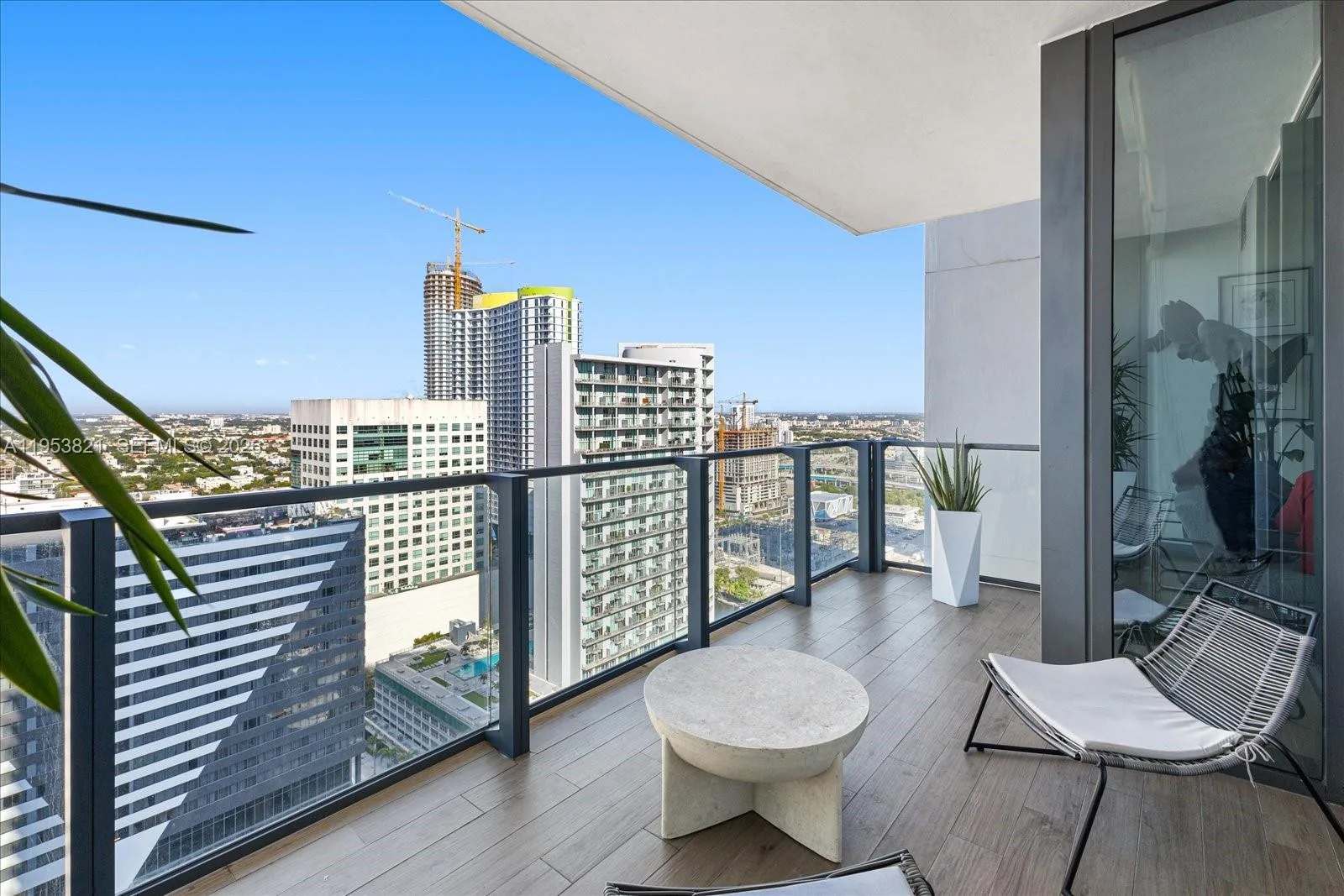 88 SW 7th St # 2506, Miami, FL 33130 photo 2