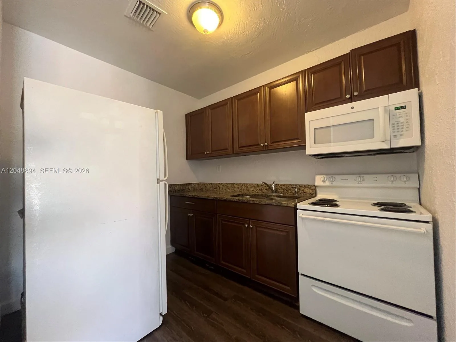 3024 NW 2nd St, Pompano Beach, FL 33069 photo 3