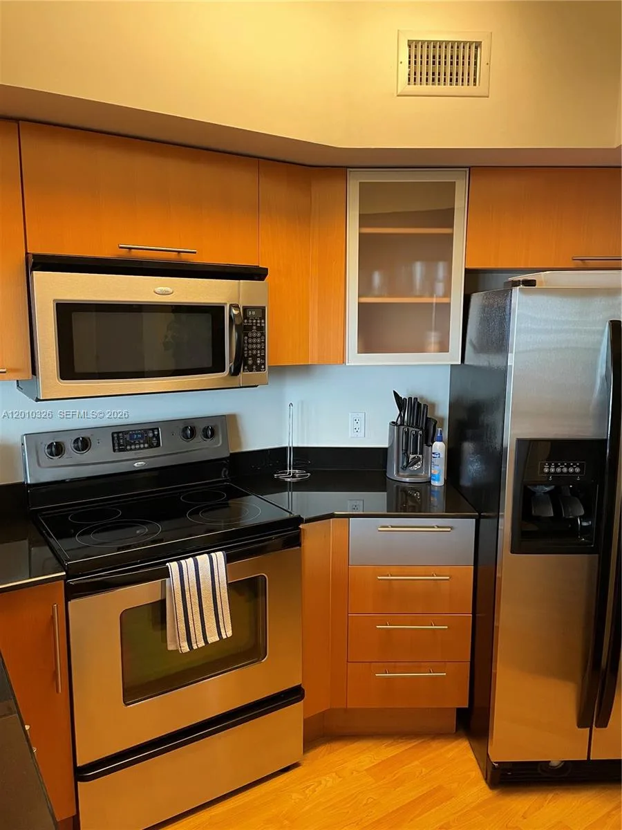 1750 N Bayshore Dr # 2802, Miami, FL 33132 photo 3
