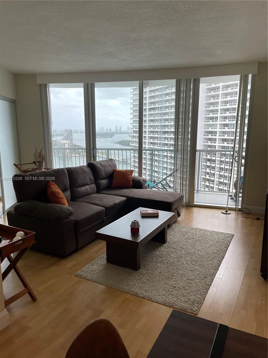 1750 N Bayshore Dr # 2802, Miami, FL 33132 photo 4