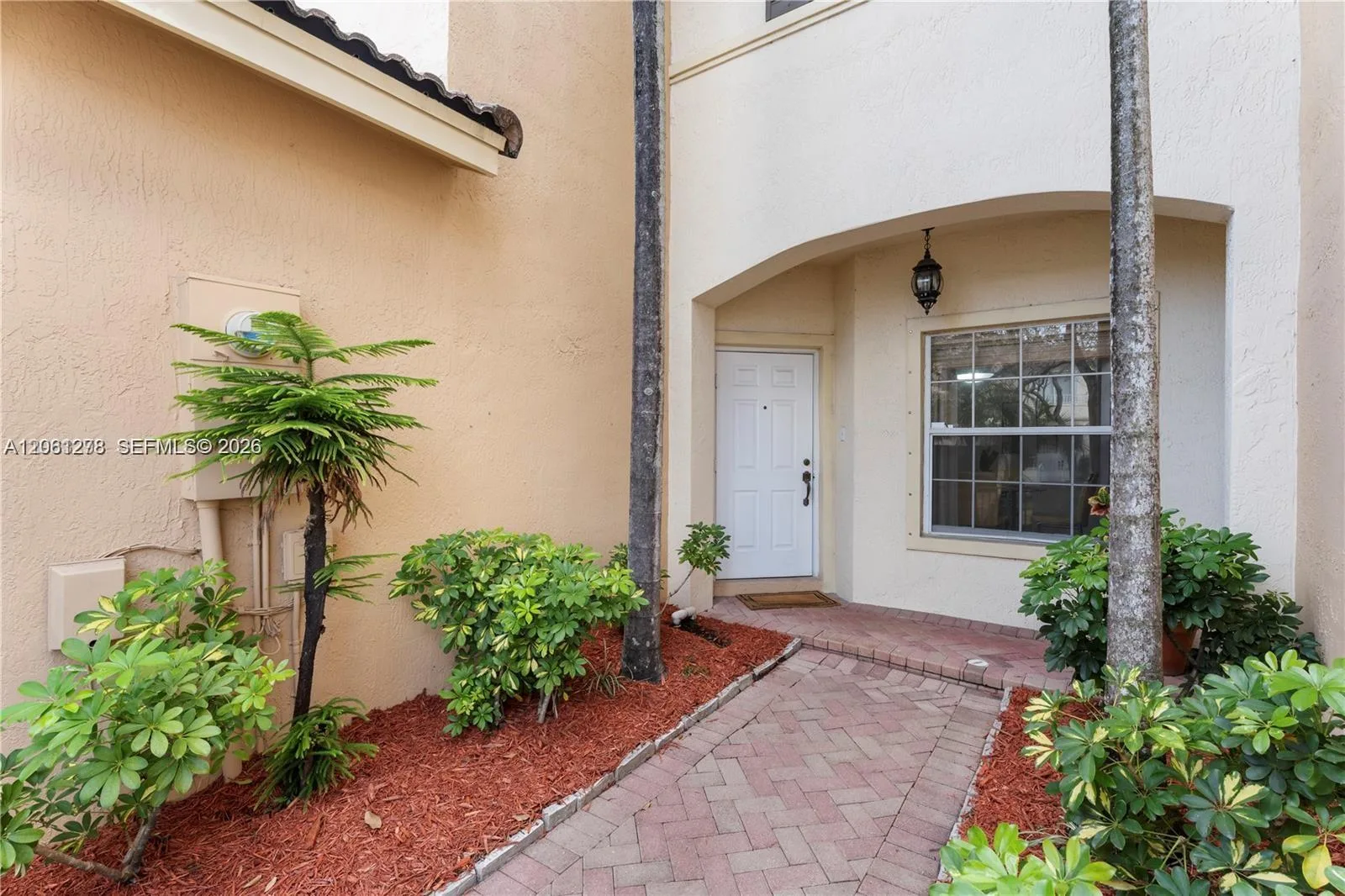 5527 NW 113th Ave, Doral, FL 33178 photo 2