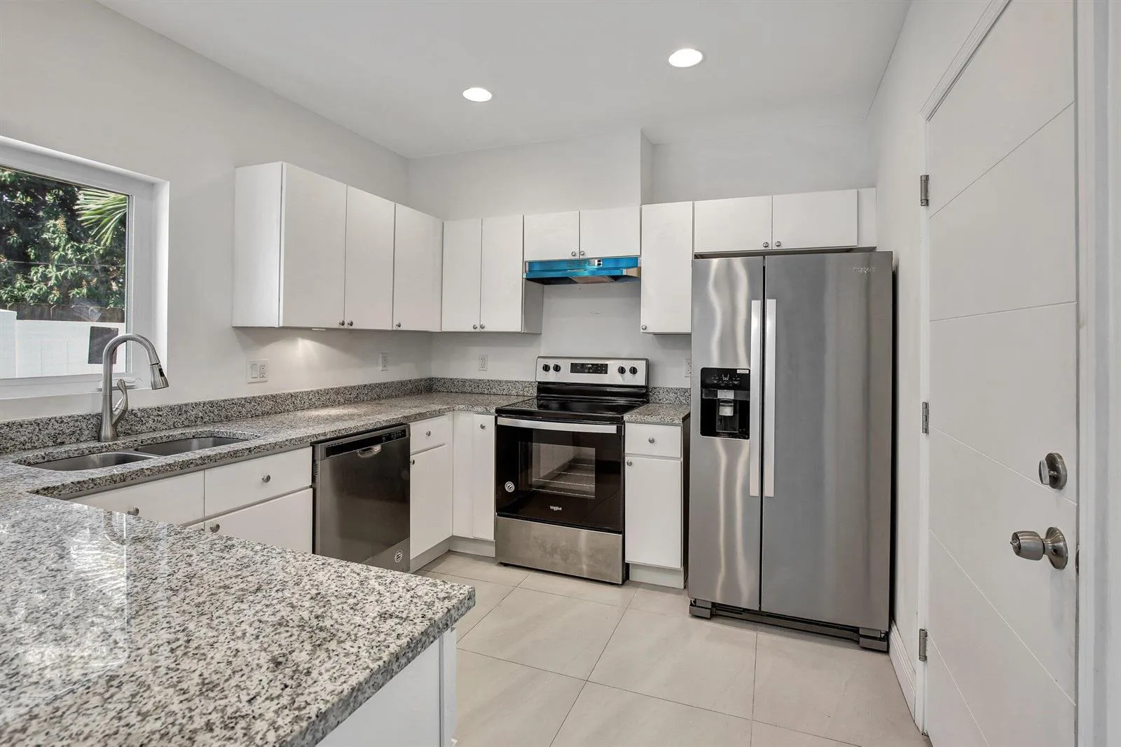 1102 S 20TH Avenue # 1102, Hollywood, FL 33020 photo 3
