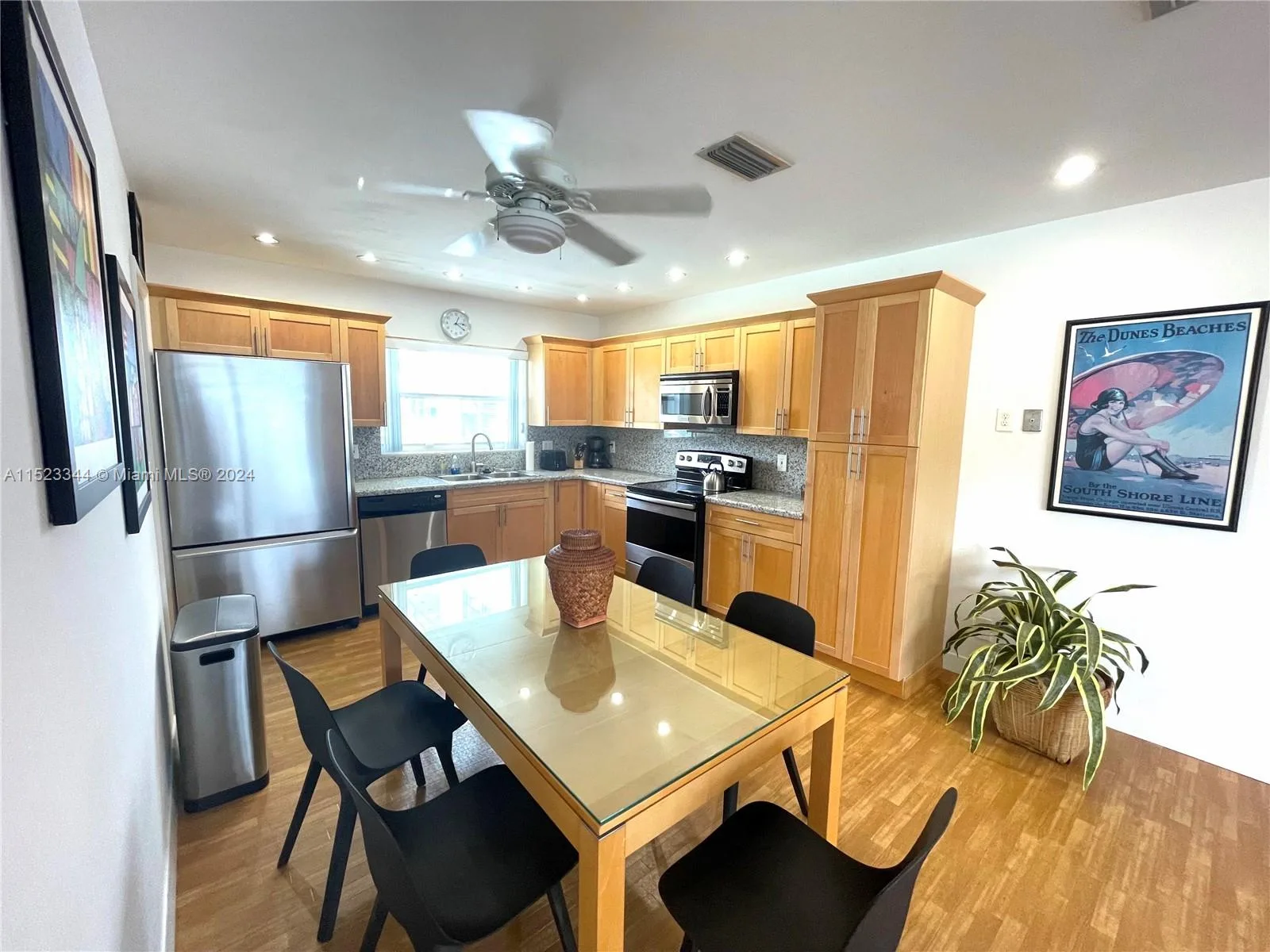 331 Desoto St, Hollywood, FL 33019 photo 9