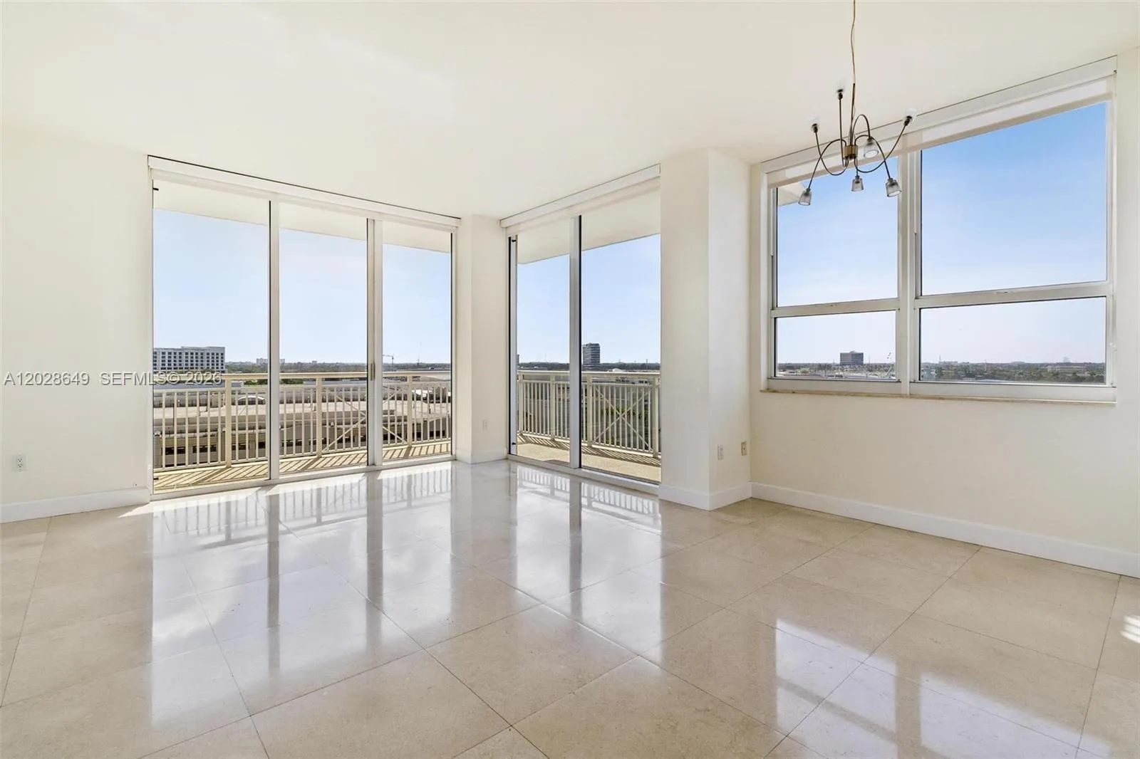 19501 W Country Club Dr # 1009, Aventura, FL 33180