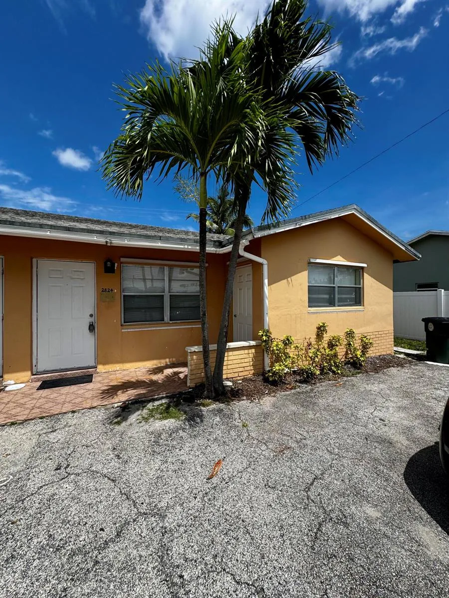 2824 N Dixie Highway, Boca Raton, FL 33431