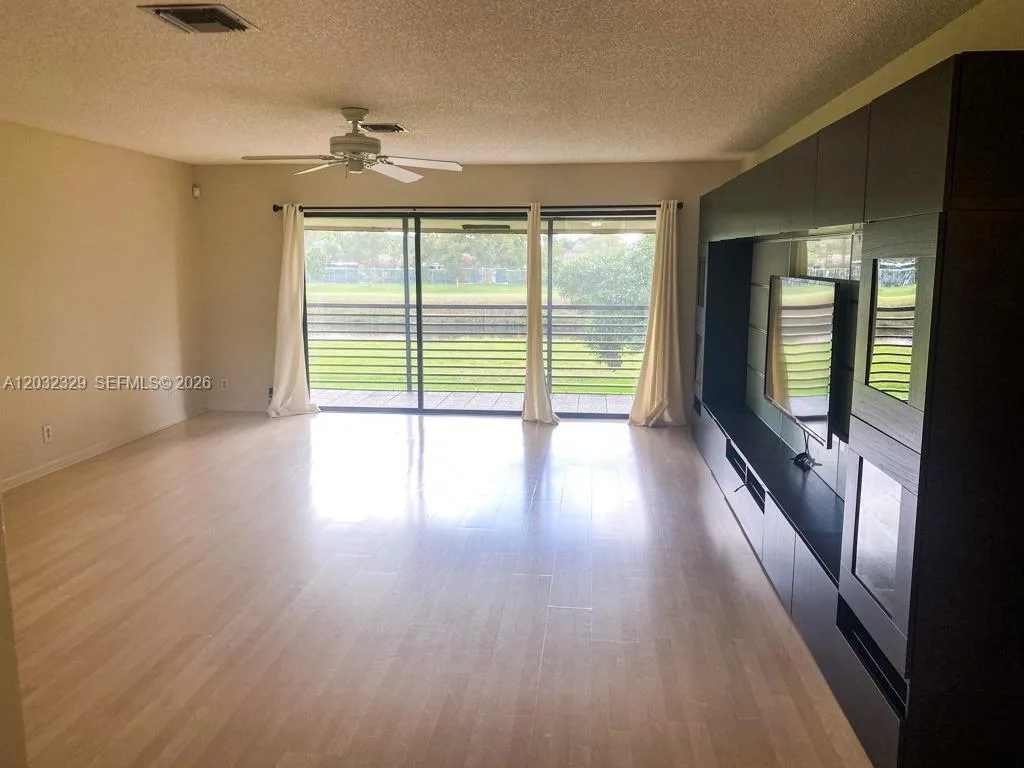 125 S Laurel Dr # 506, Margate, FL 33063 photo 3