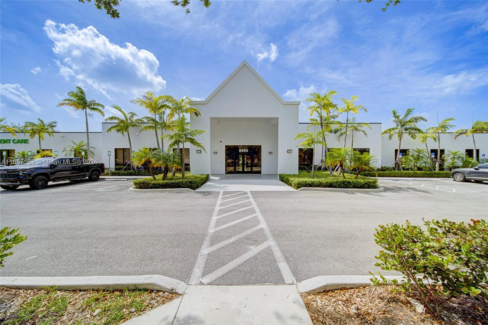 8950 SW 152nd St Suite Q, Palmetto Bay, FL 33157