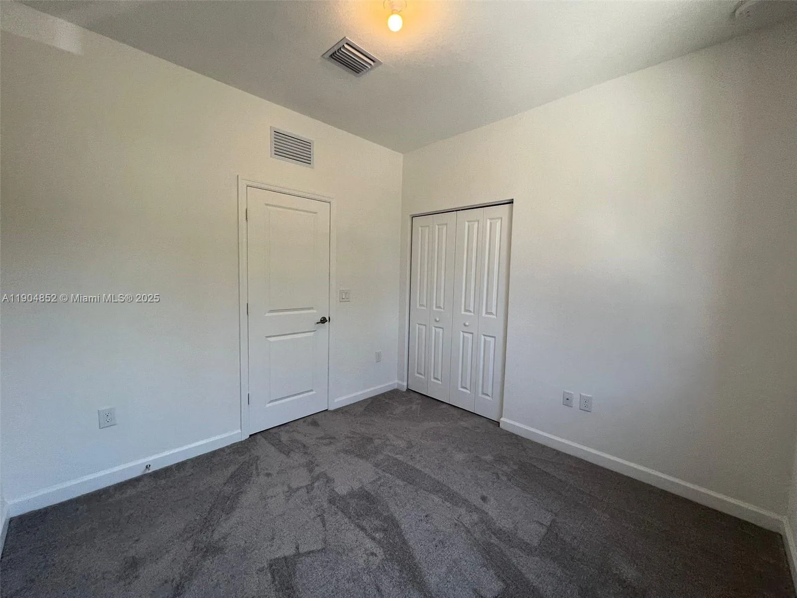 875 NE 211TH ST # 0, Miami, FL 33179 photo 10