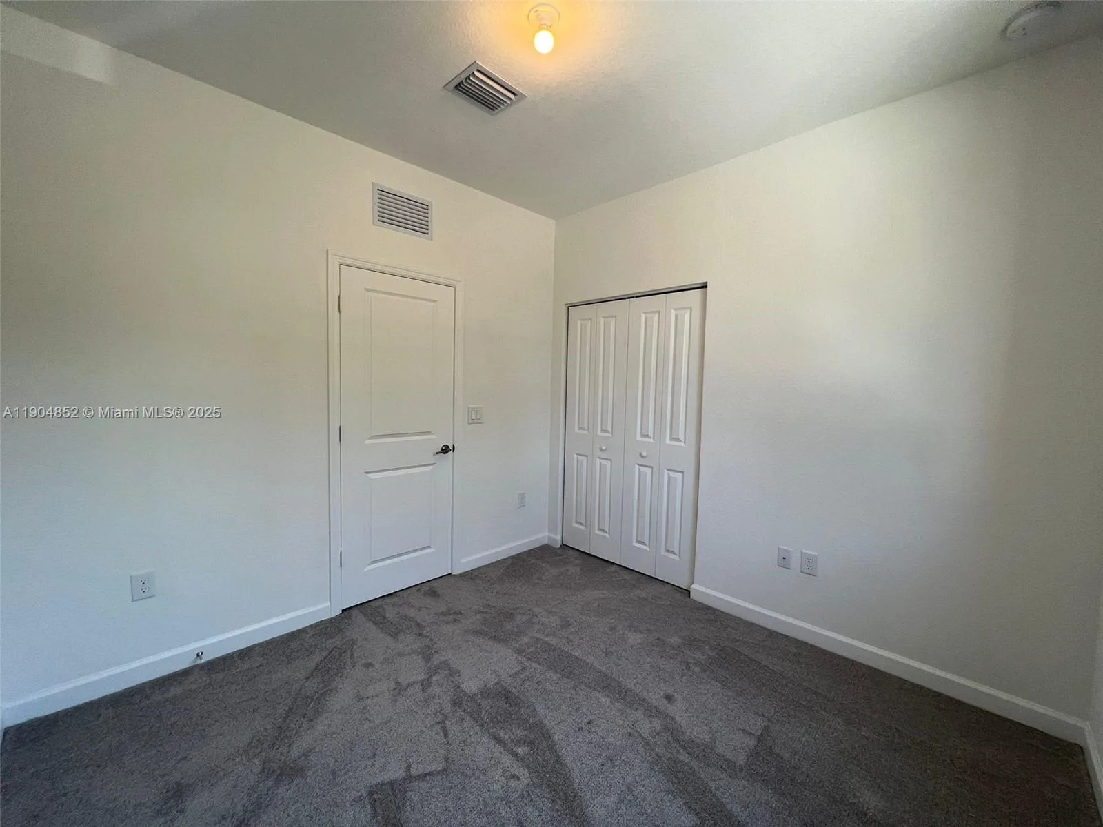 875 NE 211TH ST # 0, Miami, FL 33179 photo 12
