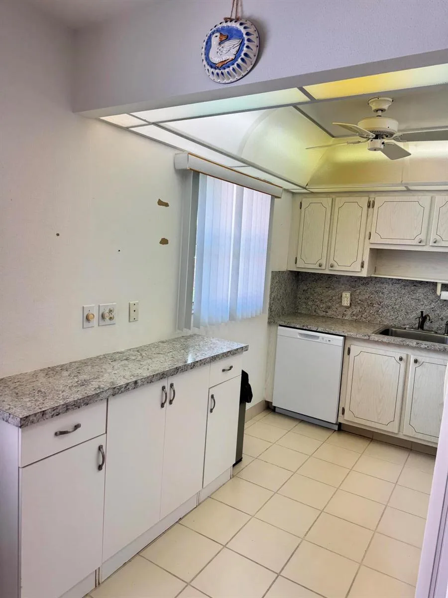 277 Seville L, Delray Beach, FL 33446 photo 4