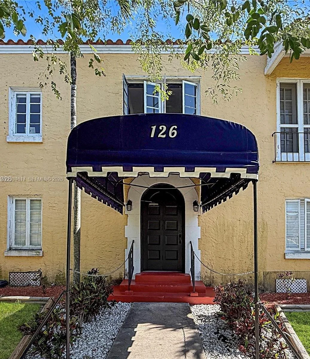 126 Mendoza Ave # 2A, Coral Gables, FL 33134