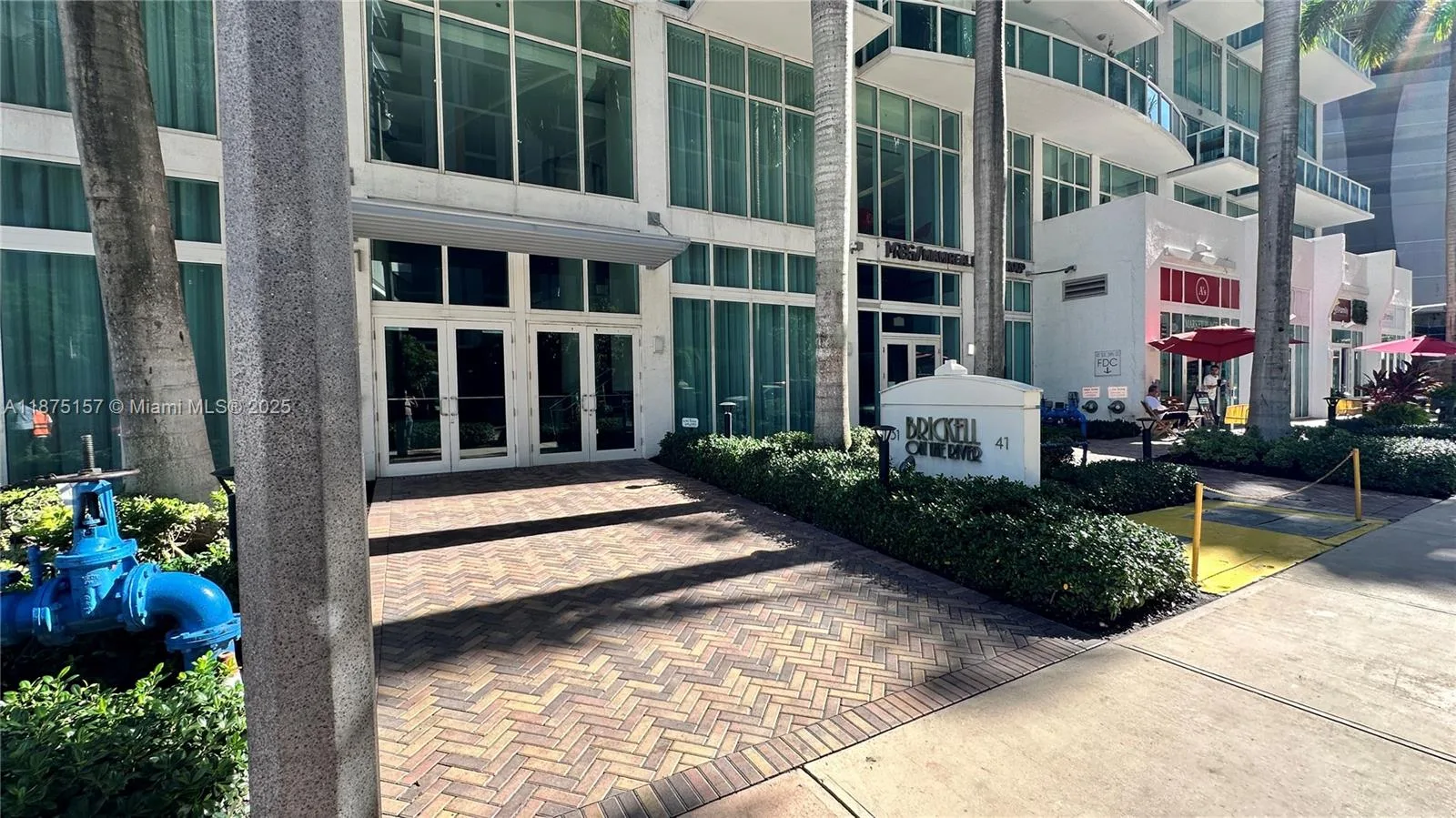 41 SE 5th St # 1104, Miami, FL 33131 photo 2