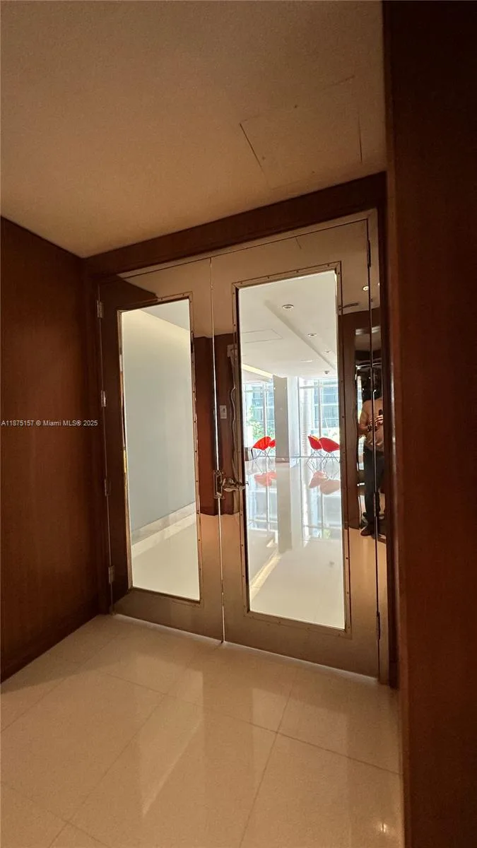 41 SE 5th St # 1104, Miami, FL 33131 photo 8