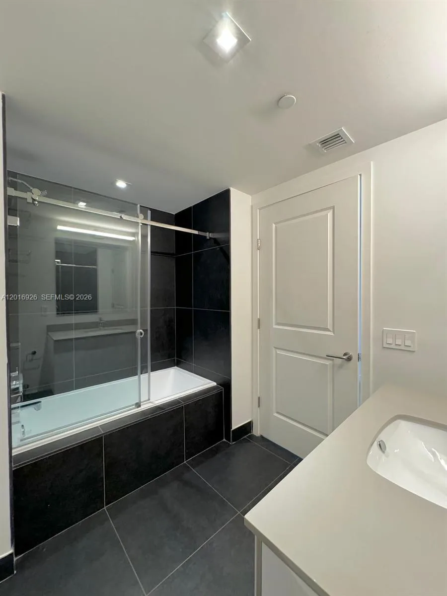 1600 NE 1st Ave # 3614, Miami, FL 33132 photo 12