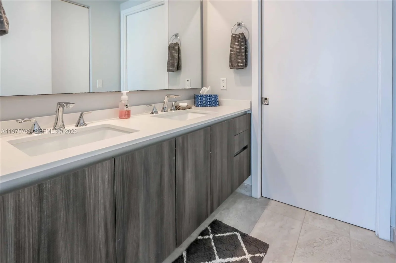 488 NE 18th St # 4302, Miami, FL 33132 photo 13