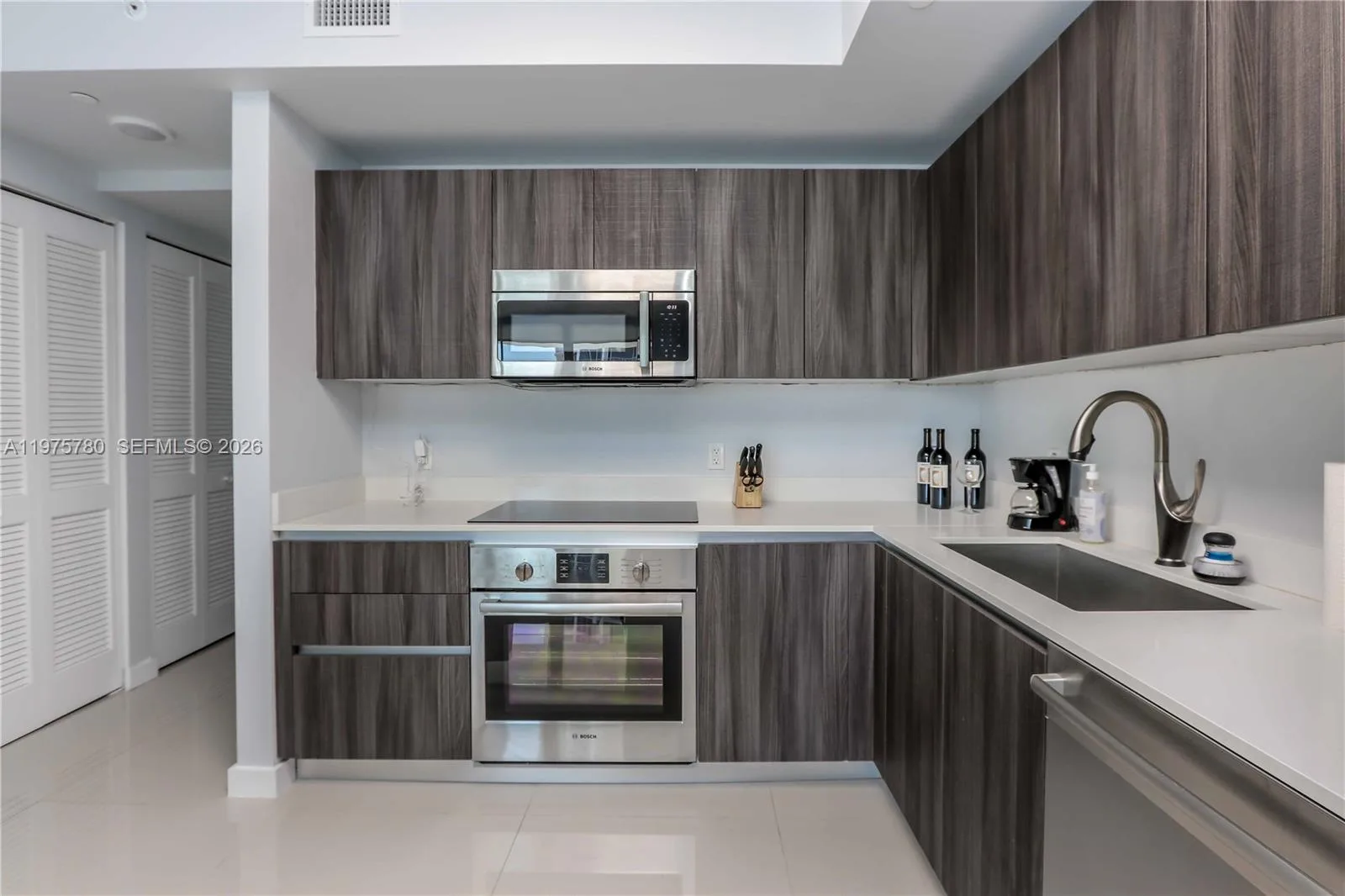 488 NE 18th St # 4302, Miami, FL 33132 photo 7
