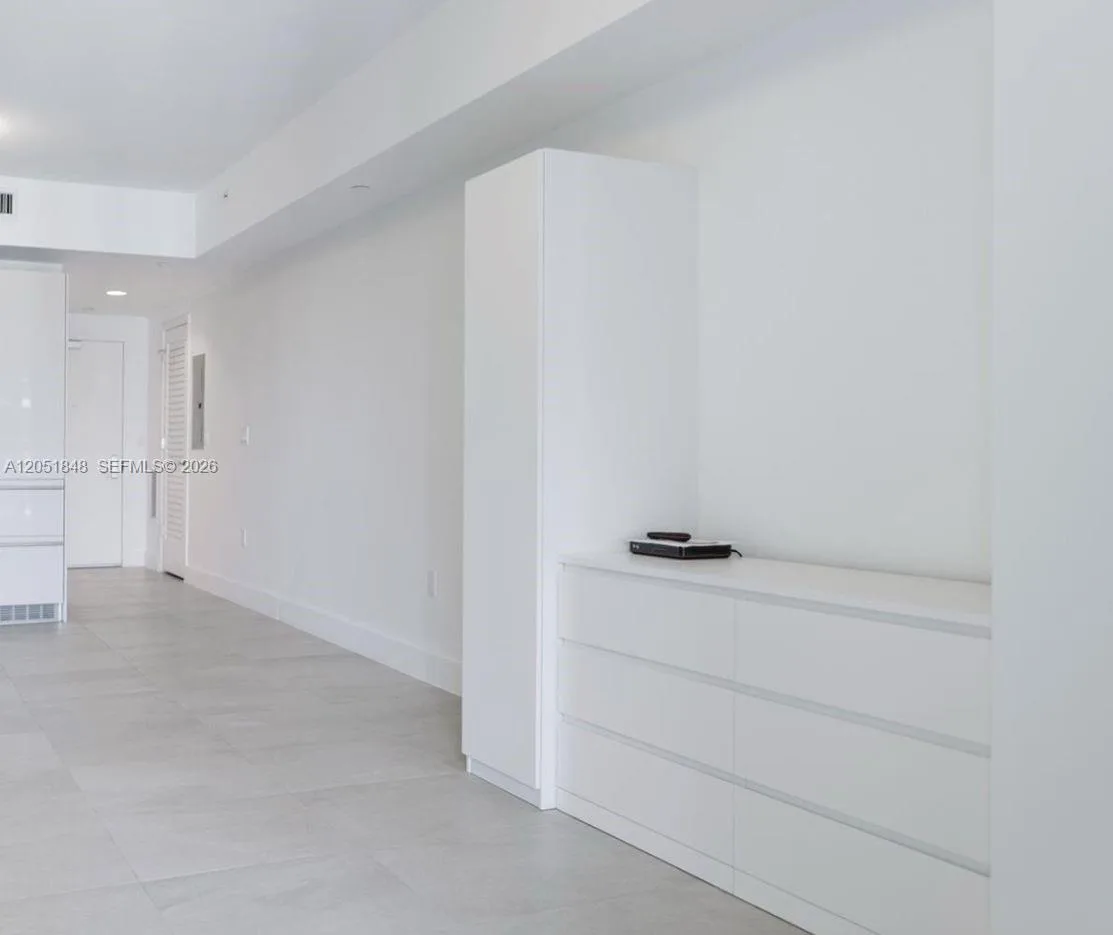 1010 Brickell Ave # 3210, Miami, FL 33131