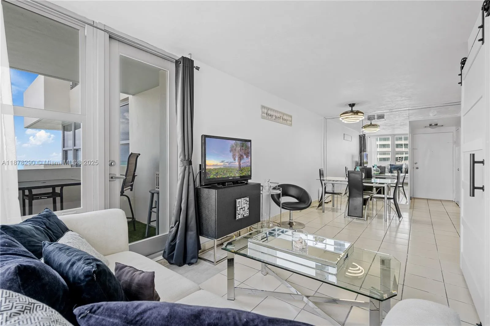 2899 Collins Ave # 1021, Miami Beach, FL 33140 photo 12