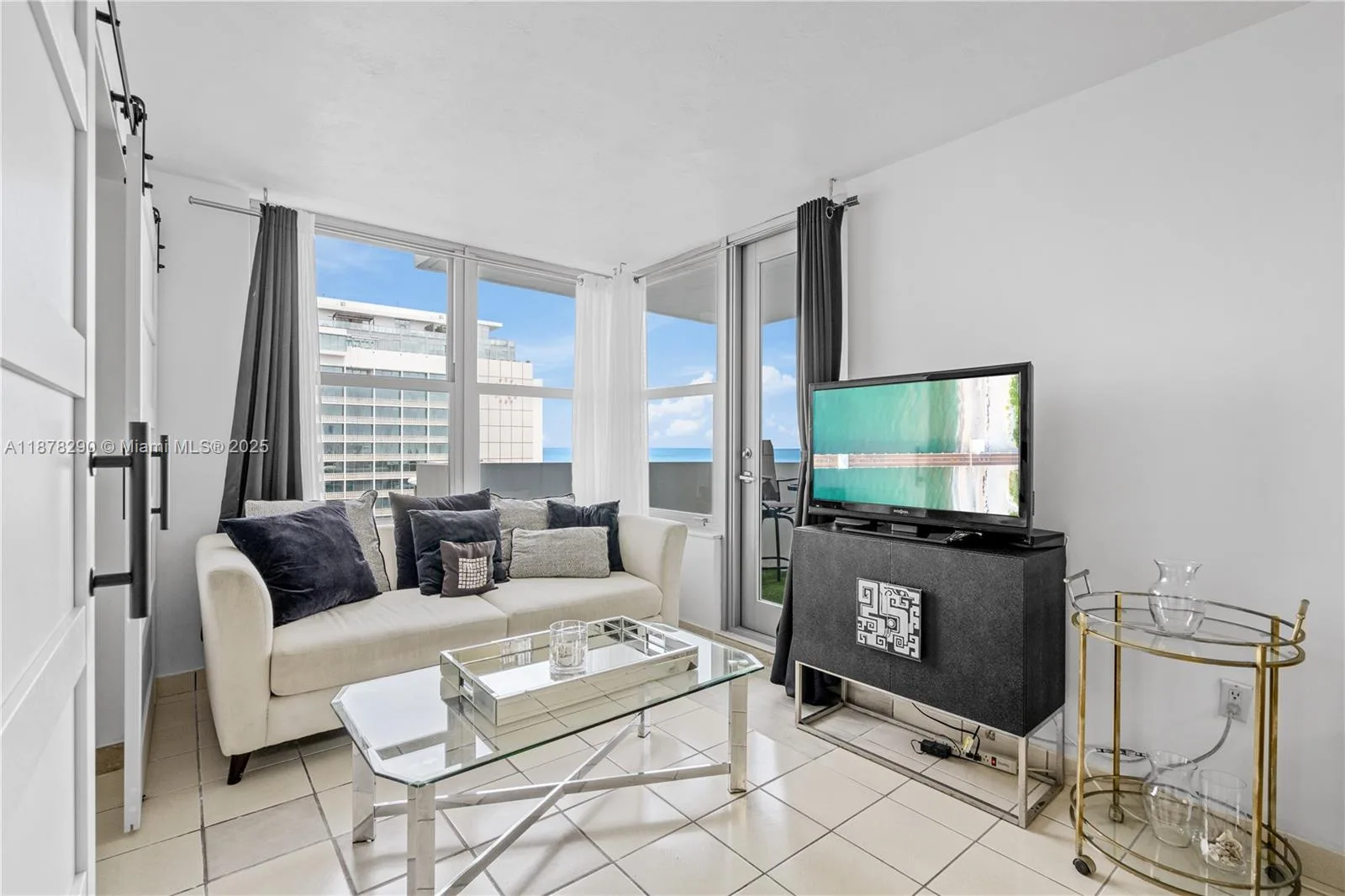 2899 Collins Ave # 1021, Miami Beach, FL 33140 photo 9