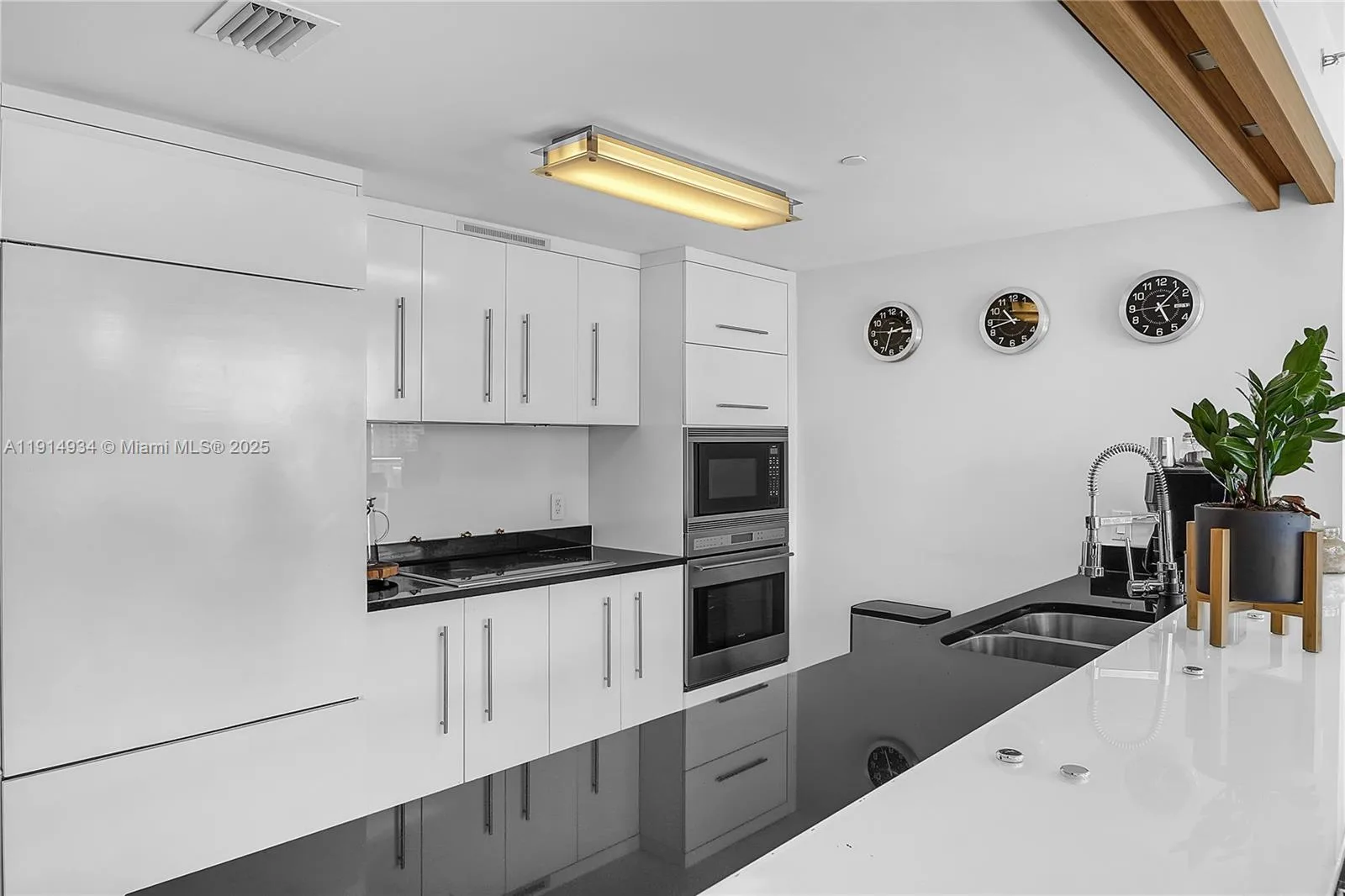 465 Brickell Ave # 1001, Miami, FL 33131 photo 13