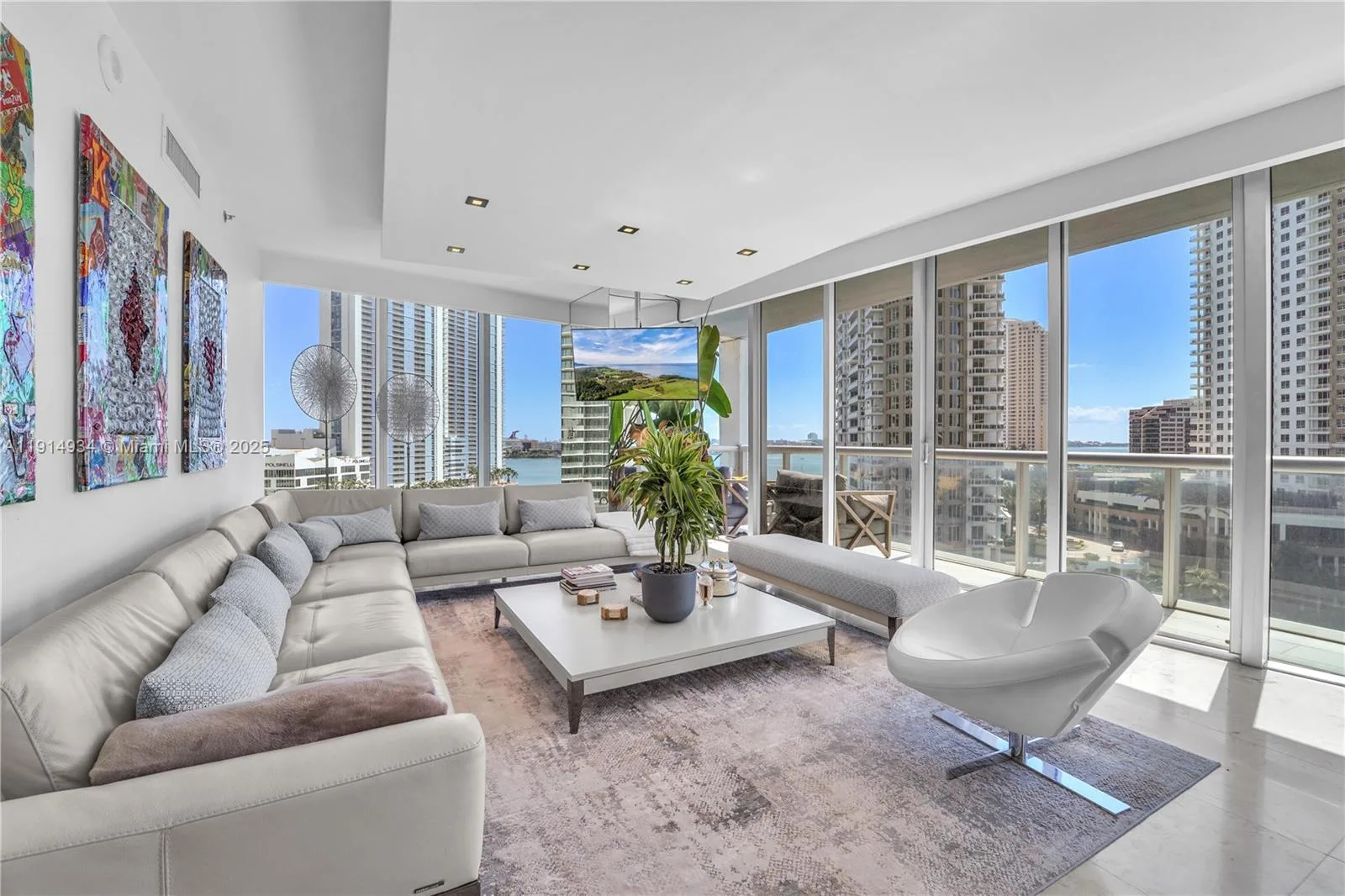 465 Brickell Ave # 1001, Miami, FL 33131 photo 2