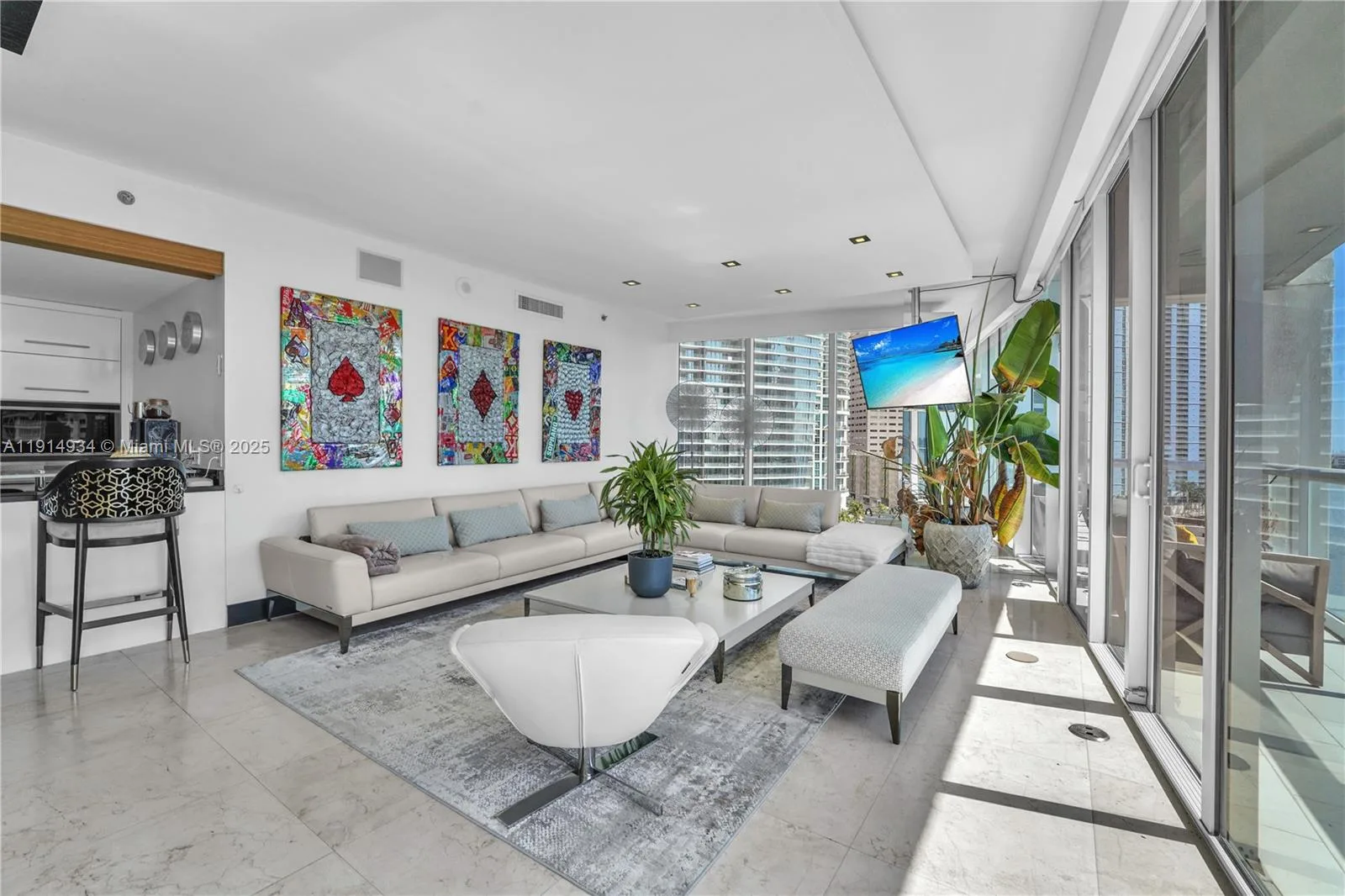 465 Brickell Ave # 1001, Miami, FL 33131 photo 4