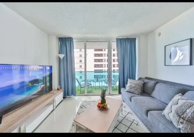 4001 S Ocean Dr # 7L, Hollywood, FL 33019