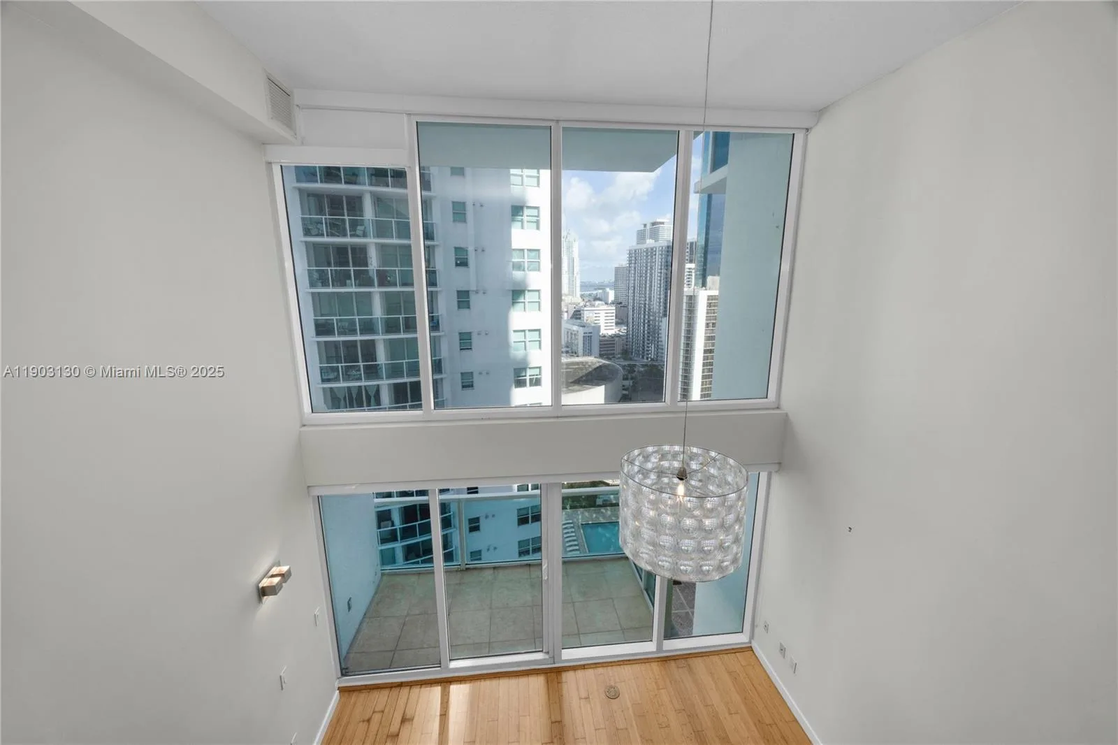 41 SE 5th St # 1515, Miami, FL 33131 photo 12