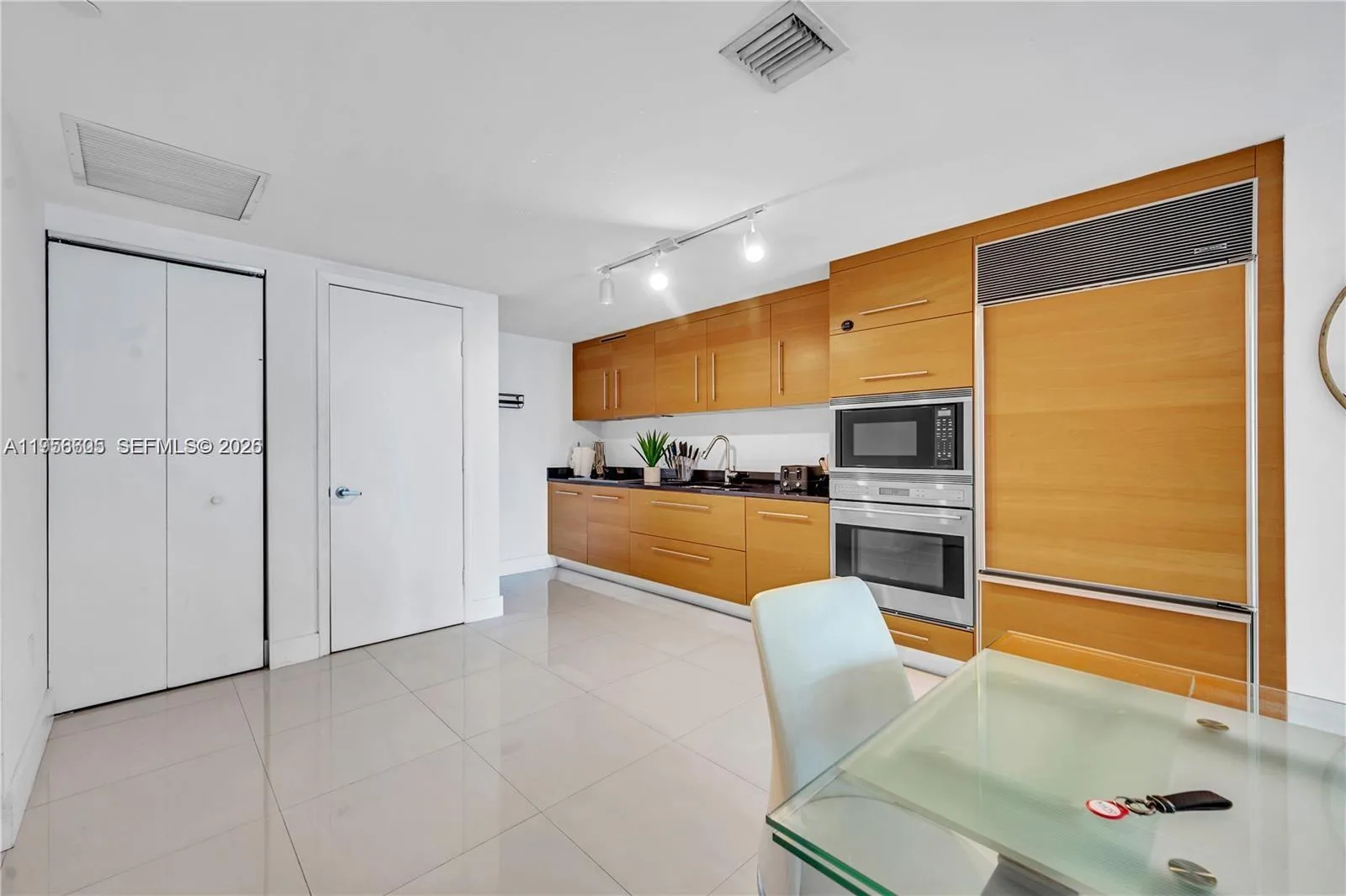 485 Brickell Ave # 1711, Miami, FL 33131 photo 12